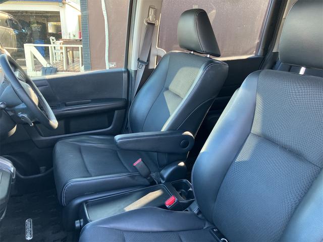 ステップワゴンスパーダ Z クールスピリット ETC バックカメラ TV オートクルーズコントロール 両側電動スライドドア オートライト HID アイドリングストップ 電動格納ミラー 3列シート CVT アルミホイール 100V電源(34枚目)