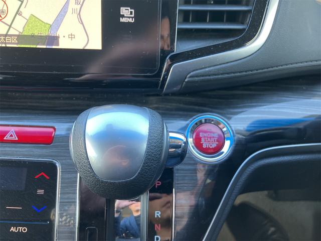 オデッセイ アブソルート・EX ETC 全周囲カメラ ナビ オートクルーズコントロール 衝突被害軽減システム 両側電動スライドドア オートライト LEDヘッドランプ スマートキー 電動格納ミラー 3列シート オットマン CVT(5枚目)