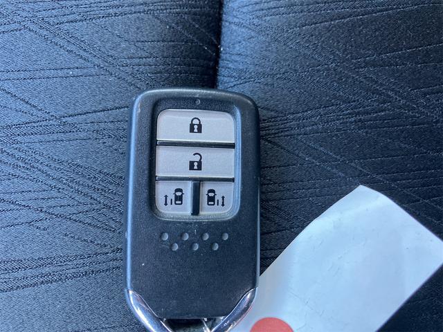 オデッセイ アブソルート・EX ETC 全周囲カメラ ナビ オートクルーズコントロール 衝突被害軽減システム 両側電動スライドドア オートライト LEDヘッドランプ スマートキー 電動格納ミラー 3列シート オットマン CVT(10枚目)