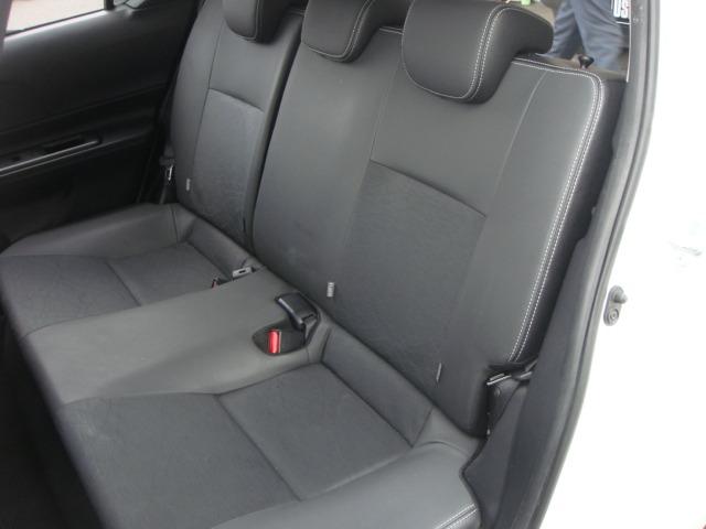 アクア Ｇブラックソフトレザーセレクション　上級グレードＧ　禁煙車　純正エアロ　ブラックレザーシート　純正ナビ　フルセグＴＶ　Ｂｌｕｅｔｏｏｔｈ　バックカメラ　革ハンドル　スマートキー　オートライト　ＥＴＣ　社外１５アルミホイール　寒冷地仕様車（28枚目）