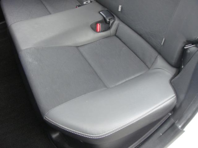 アクア Ｇブラックソフトレザーセレクション　上級グレードＧ　禁煙車　純正エアロ　ブラックレザーシート　純正ナビ　フルセグＴＶ　Ｂｌｕｅｔｏｏｔｈ　バックカメラ　革ハンドル　スマートキー　オートライト　ＥＴＣ　社外１５アルミホイール　寒冷地仕様車（29枚目）