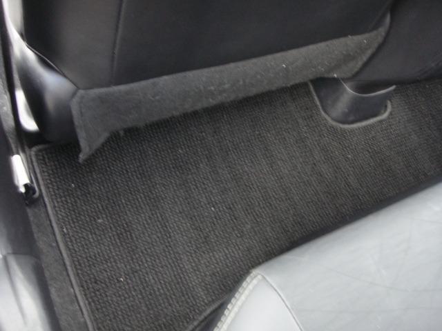 アクア Ｇブラックソフトレザーセレクション　上級グレードＧ　禁煙車　純正エアロ　ブラックレザーシート　純正ナビ　フルセグＴＶ　Ｂｌｕｅｔｏｏｔｈ　バックカメラ　革ハンドル　スマートキー　オートライト　ＥＴＣ　社外１５アルミホイール　寒冷地仕様車（32枚目）