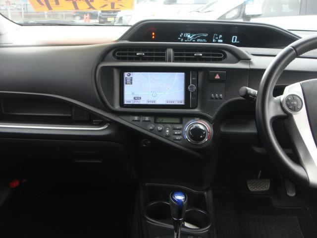 アクア Ｇブラックソフトレザーセレクション　上級グレードＧ　禁煙車　純正エアロ　ブラックレザーシート　純正ナビ　フルセグＴＶ　Ｂｌｕｅｔｏｏｔｈ　バックカメラ　革ハンドル　スマートキー　オートライト　ＥＴＣ　社外１５アルミホイール　寒冷地仕様車（46枚目）