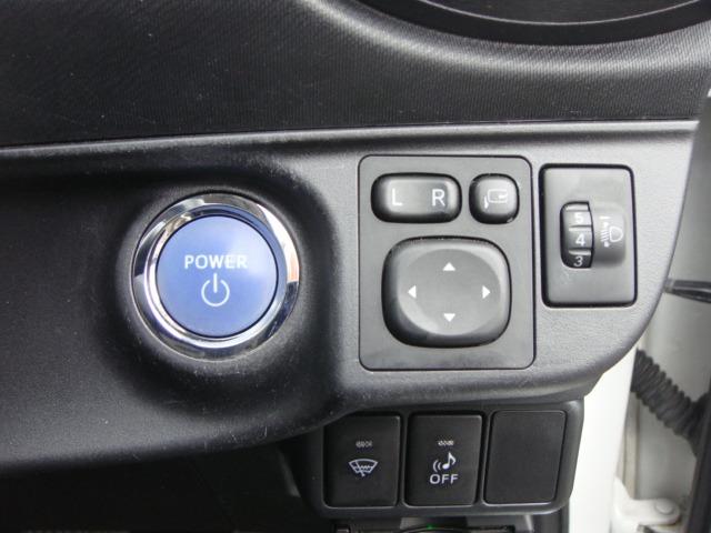 アクア Ｇブラックソフトレザーセレクション　上級グレードＧ　禁煙車　純正エアロ　ブラックレザーシート　純正ナビ　フルセグＴＶ　Ｂｌｕｅｔｏｏｔｈ　バックカメラ　革ハンドル　スマートキー　オートライト　ＥＴＣ　社外１５アルミホイール　寒冷地仕様車（51枚目）