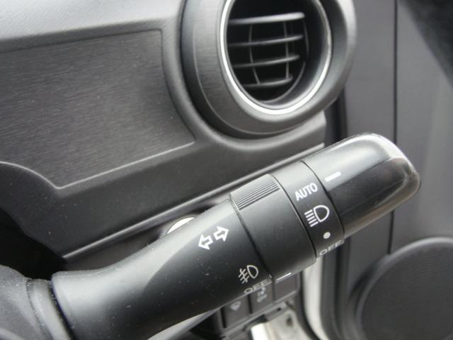 アクア Ｇブラックソフトレザーセレクション　上級グレードＧ　禁煙車　純正エアロ　ブラックレザーシート　純正ナビ　フルセグＴＶ　Ｂｌｕｅｔｏｏｔｈ　バックカメラ　革ハンドル　スマートキー　オートライト　ＥＴＣ　社外１５アルミホイール　寒冷地仕様車（53枚目）