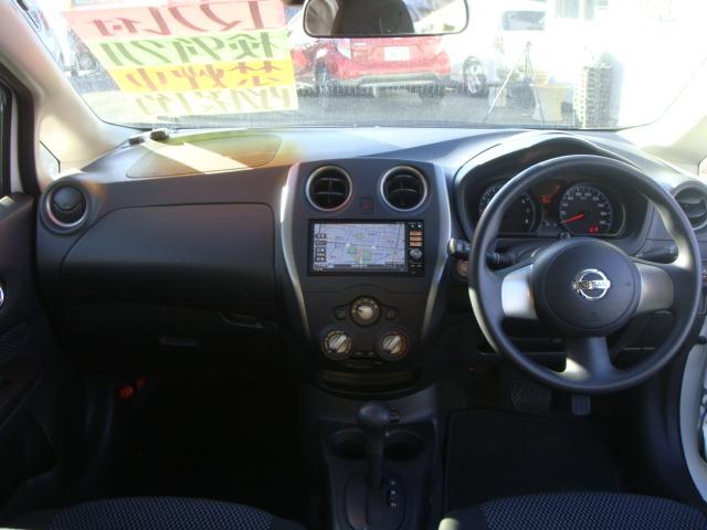 ノート Ｘ　エマージェンシーブレーキパッケージ　ワンオーナー　禁煙車　衝突軽減装置　車線逸脱警報　スマートキー　純正ＳＤナビ　フルセグＴＶ　Ｂｌｕｅｔｏｏｔｈ　Ａストップ　盗難防止システム　横滑り防止装置（13枚目）