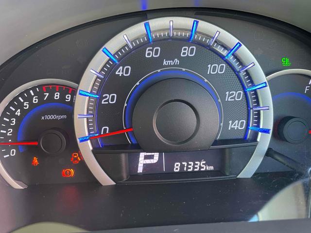 ワゴンＲスティングレー Ｘ　バックカメラ　ＴＶ　ＨＩＤ　スマートキー　アイドリングストップ　電動格納ミラー　ベンチシート　ＣＶＴ　盗難防止システム　ＡＢＳ　ＥＳＣ　アルミホイール　衝突安全ボディ　エアコン　パワーステアリング（8枚目）