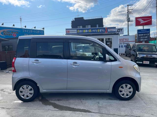 タントエグゼ Ｘ　スマートキー　電動格納ミラー　ＣＶＴ　盗難防止システム　ＡＢＳ　ＣＤ　ミュージックプレイヤー接続可　衝突安全ボディ　エアコン　パワーステアリング　パワーウィンドウ（14枚目）