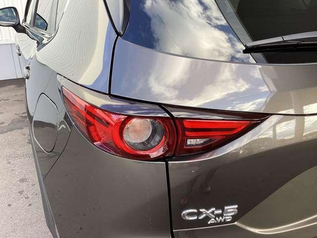 ＣＸ－５ ＸＤ　ＳＭＡＲＴＥ　ＡＷＤ　ＭＲＣＣ　ＬＥＤランプ　ブレーキサポート　地デジ　Ｒカメラ　アイスト　４ＷＤ　電動シート　ＥＴＣ　スマートキー＆プッシュスタート　メモリーナビ　アルミホイール　シートヒーター　ターボ車　横滑り防止装置（9枚目）