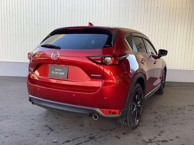 ＣＸ－５ ２．５　２５Ｓ　ブラックトーンエディション　４ＷＤ　全車速追従機能付きレーダークルーズコント　オートクルーズコントロール　横滑り防止　衝突軽減ブレーキ　電動リアゲート　アルミホイール　シートヒーター　クリアランスソナー　スマートキー　パワーシート（5枚目）