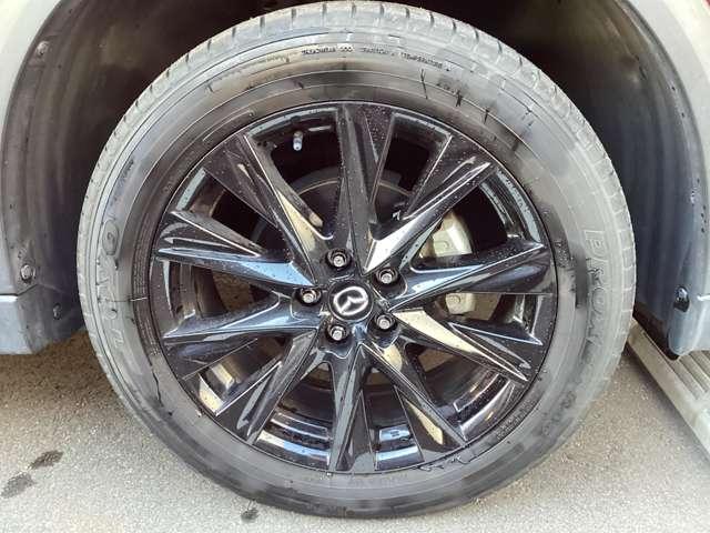 ＣＸ－５ ２．５　２５Ｓ　ブラックトーンエディション　４ＷＤ　全車速追従機能付きレーダークルーズコント　オートクルーズコントロール　横滑り防止　衝突軽減ブレーキ　電動リアゲート　アルミホイール　シートヒーター　クリアランスソナー　スマートキー　パワーシート（11枚目）