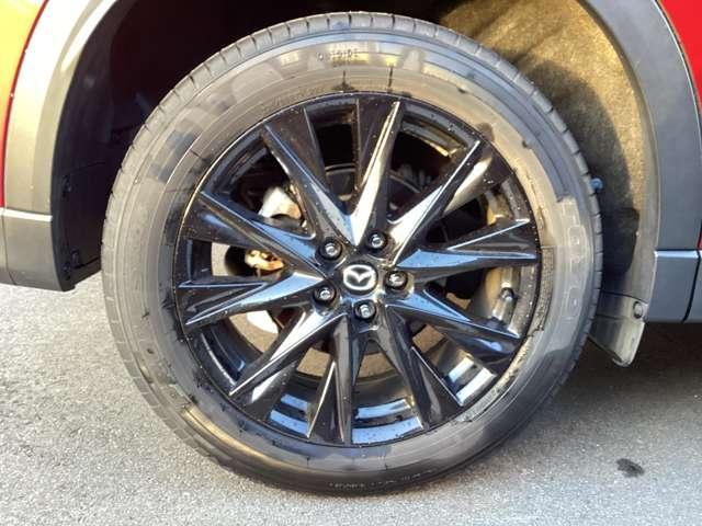ＣＸ－５ ２．５　２５Ｓ　ブラックトーンエディション　４ＷＤ　全車速追従機能付きレーダークルーズコント　オートクルーズコントロール　横滑り防止　衝突軽減ブレーキ　電動リアゲート　アルミホイール　シートヒーター　クリアランスソナー　スマートキー　パワーシート（12枚目）