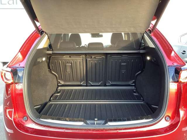 ＣＸ－５ ２．５　２５Ｓ　ブラックトーンエディション　４ＷＤ　全車速追従機能付きレーダークルーズコント　オートクルーズコントロール　横滑り防止　衝突軽減ブレーキ　電動リアゲート　アルミホイール　シートヒーター　クリアランスソナー　スマートキー　パワーシート（15枚目）