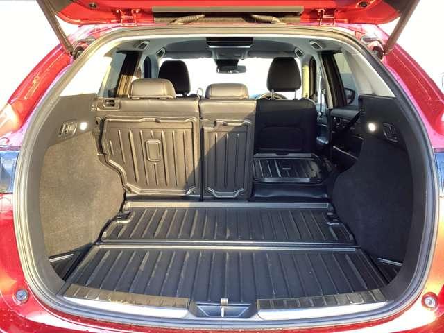 ＣＸ－５ ２．５　２５Ｓ　ブラックトーンエディション　４ＷＤ　全車速追従機能付きレーダークルーズコント　オートクルーズコントロール　横滑り防止　衝突軽減ブレーキ　電動リアゲート　アルミホイール　シートヒーター　クリアランスソナー　スマートキー　パワーシート（17枚目）