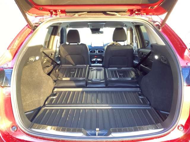 ＣＸ－５ ２．５　２５Ｓ　ブラックトーンエディション　４ＷＤ　全車速追従機能付きレーダークルーズコント　オートクルーズコントロール　横滑り防止　衝突軽減ブレーキ　電動リアゲート　アルミホイール　シートヒーター　クリアランスソナー　スマートキー　パワーシート（19枚目）