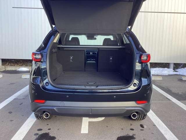 �S�F�Q�F�S�|�������V�[�g�ł��̂Œ��߂̉ו���ςݍ���ł̂S�l��Ԃ��o���܂��B