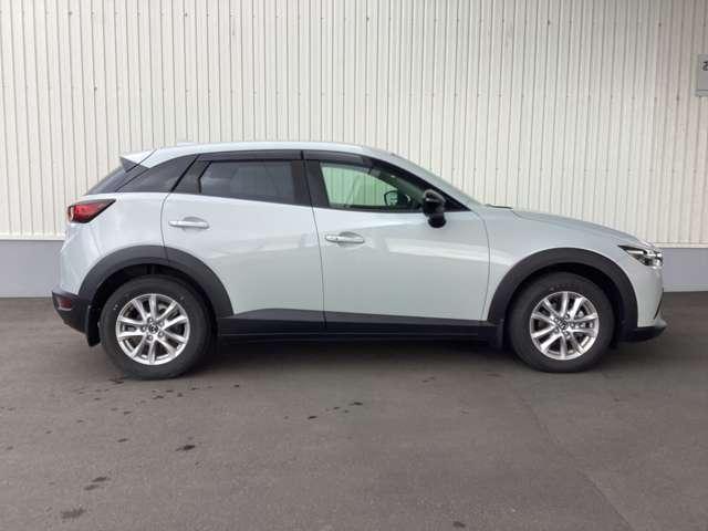 ＣＸ－３ １５Ｓ　ＵＲＢＮ　Ｄ　ＴＶ　ＬＥＤヘッド　バックカメラ　アルミホイール　レーダークルーズコントロール　フルセグ　オートエアコン　シートヒーター　アイドリングストップ　スマートキー　横滑り防止装置　ＳＢＳ（6枚目）