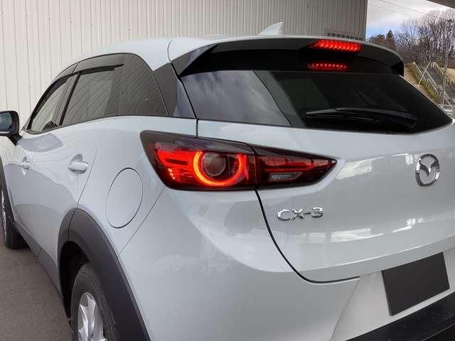 ＣＸ－３ １５Ｓ　ＵＲＢＮ　Ｄ　ＴＶ　ＬＥＤヘッド　バックカメラ　アルミホイール　レーダークルーズコントロール　フルセグ　オートエアコン　シートヒーター　アイドリングストップ　スマートキー　横滑り防止装置　ＳＢＳ（11枚目）