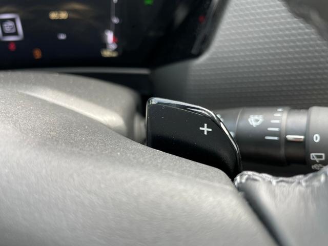 ＤＳ４ リヴォリ　ブルーＨＤｉ　Ｃａｒｐｌａｙ対応　アクティブクルコン　スピードリミッター　３６０°カメラ　全方位ソナー　ヘッドアップディスプレイ　ブラインドスポットモニター　ＬＥＤヘッドライト　純正１９インチＡＷ（26枚目）