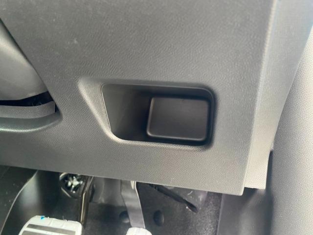 e-2008 GT 後期型シフトセレクター パノラミックルーフ シートヒーター カープレイ ACC 衝突軽減ブレーキ ブラインドスポットモニター インテリジェントハイビーム フルLEDヘッドライト 純正18インチAW(33枚目)