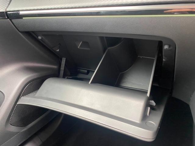 e-2008 GT 後期型シフトセレクター パノラミックルーフ シートヒーター カープレイ ACC 衝突軽減ブレーキ ブラインドスポットモニター インテリジェントハイビーム フルLEDヘッドライト 純正18インチAW(54枚目)