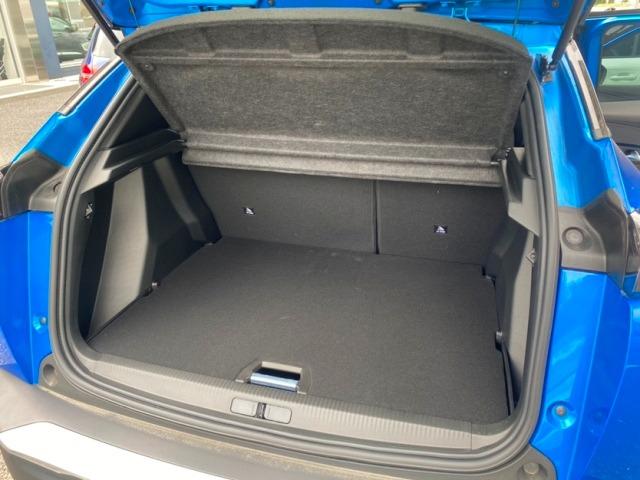 e-2008 GT 後期型シフトセレクター パノラミックルーフ シートヒーター カープレイ ACC 衝突軽減ブレーキ ブラインドスポットモニター インテリジェントハイビーム フルLEDヘッドライト 純正18インチAW(56枚目)