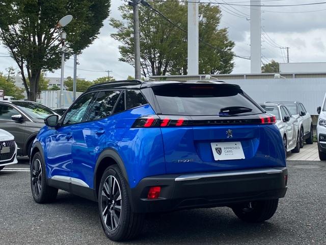 e-2008 GT 後期型シフトセレクター パノラミックルーフ シートヒーター カープレイ ACC 衝突軽減ブレーキ ブラインドスポットモニター インテリジェントハイビーム フルLEDヘッドライト 純正18インチAW(70枚目)