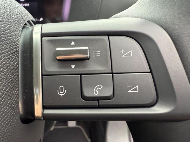 Ｅ－Ｃ４ マックス　パノラミックサンルーフ　ＡｐｐｌｅＣａｒｐｌａｙ／ＡｎｄｒｏｉｄＡｕｔｏ　アクティブクルーズコントロール　スピードリミッター　バックカメラ　クリアランスソナー　ＬＥＤヘッドライト　純正１８インチＡＷ（65枚目）