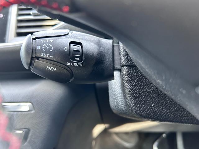 ３０８ ＧＴ　ブルーＨＤｉ　後期型８ＡＴ　純正フルセグナビ　アルカンターラハーフレザー　ＡＣＣ　ＬＥＤライト　カープレイ　アンドロイドオート　衝突軽減ブレーキ　バックカメラ　パークソナー　ブラインドスポット　ＥＴＣ　純正１８ＡＷ（64枚目）