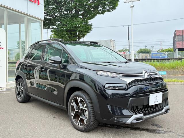Ｃ３ エアクロス エディション・ノアール　ブルーＨＤｉ　特別仕様車　パノラミックサンルーフ　グリップコントロール　ヒルディセントアシスト　アドバンスドコンフォートシート　クルーズコントロール　アップルカープレイ　アンドロイドオート　純正１７インチＡＷ（3枚目）