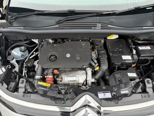 Ｃ３ エアクロス エディション・ノアール　ブルーＨＤｉ　特別仕様車　パノラミックサンルーフ　グリップコントロール　ヒルディセントアシスト　アドバンスドコンフォートシート　クルーズコントロール　アップルカープレイ　アンドロイドオート　純正１７インチＡＷ（59枚目）