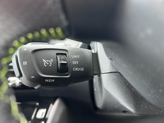 ２００８ ＧＴライン　純正フルセグナビ　サンルーフ　ハーフレザー　ＬＥＤ　ＡＣＣ　カープレイ　アンドロイドオート　衝突軽減Ｂ　シートヒーター　Ｂカメラ　クリアランスソナー　ブラインドスポットモニター　ＥＴＣ　純正１７ＡＷ（65枚目）
