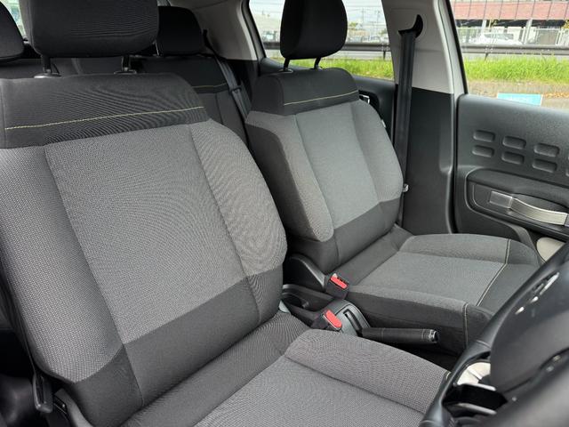 Ｃ３ セントジェームス　禁煙車　特別仕様車　専用内装　クルコン　スピードリミッター　カープレイ　被害軽減ブレーキ　ブラインドスポットモニター　バックカメラ　純正１６インチＡＷ　ＥＴＣ（10枚目）