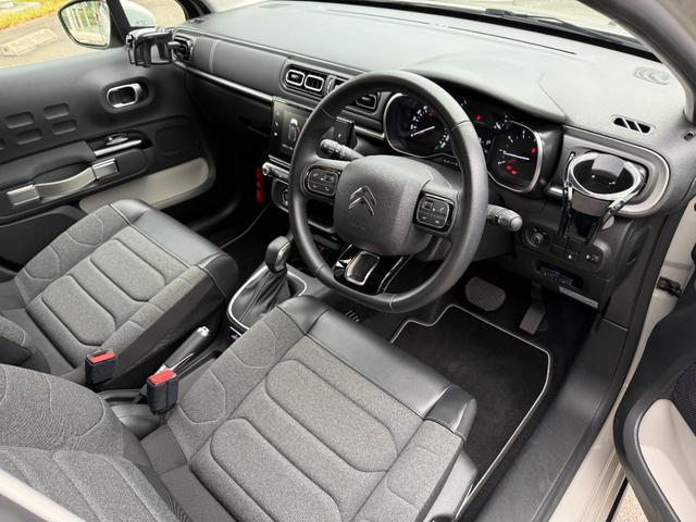Ｃ３ セントジェームス　禁煙車　特別仕様車　専用内装　アドバンスドコンフォートシート　クルコン　カープレイ　アンドロイドオート　被害軽減ブレーキ　バックカメラ　純正１６インチＡＷ　ＥＴＣ（9枚目）
