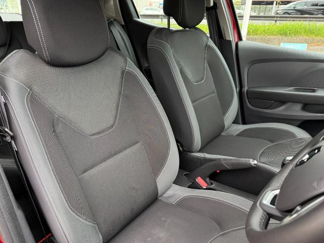 ルーテシア ゼン　禁煙車　５速ＭＴ車　クルーズコントロール　スピードリミッター　Ｂｌｕｅｔｏｏｔｈ接続　障害物センサー　オートライト　ＥＴＣ　ＩＳＯＦＩＸ対応　純正１６インチＡＷ！（10枚目）
