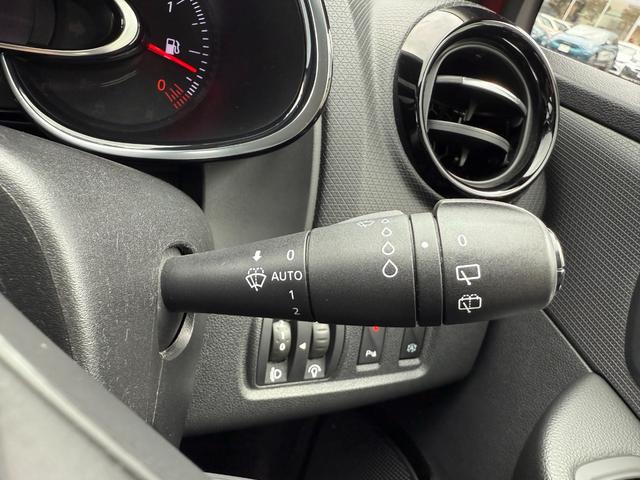 ルーテシア ゼン　禁煙車　５速ＭＴ車　クルーズコントロール　スピードリミッター　Ｂｌｕｅｔｏｏｔｈ接続　障害物センサー　オートライト　ＥＴＣ　ＩＳＯＦＩＸ対応　純正１６インチＡＷ！（24枚目）