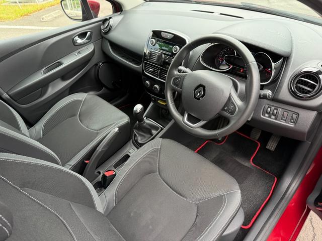 ルーテシア ゼン　禁煙車　５速ＭＴ車　クルーズコントロール　スピードリミッター　Ｂｌｕｅｔｏｏｔｈ接続　障害物センサー　オートライト　ＥＴＣ　ＩＳＯＦＩＸ対応　純正１６インチＡＷ！（49枚目）