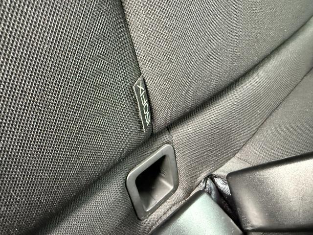 ルーテシア ゼン　禁煙車　５速ＭＴ車　クルーズコントロール　スピードリミッター　Ｂｌｕｅｔｏｏｔｈ接続　障害物センサー　オートライト　ＥＴＣ　ＩＳＯＦＩＸ対応　純正１６インチＡＷ！（67枚目）