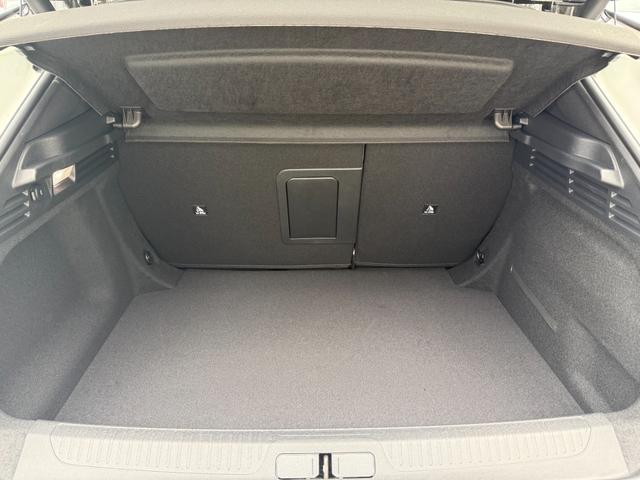 DS4 エトワール ブルーHDi 純正ナビ Carplay対応 アクティブクルーズコントロール 360°カメラ 全方位ソナー ヘッドアップディスプレイ ブラインドスポットモニター LEDライト 純正19インチAW(18枚目)