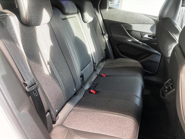 ３００８ ＧＴライン　ブルーＨＤｉ　サンルーフ　ハーフレザー　ＬＥＤライト　シートヒーター　パワーバックドア　ＬＥＤライト　ＥＴＣ　ドラレコ　カープレイ　アンドロイドオート　純正１８ＡＷ（11枚目）