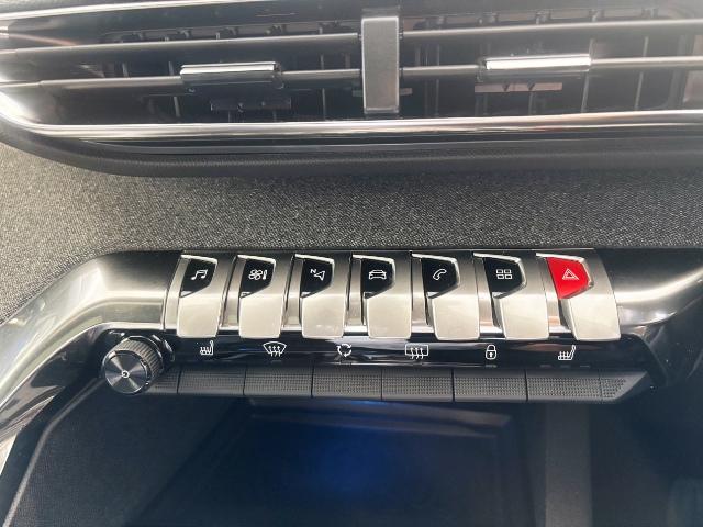 ３００８ ＧＴライン　ブルーＨＤｉ　サンルーフ　ハーフレザー　ＬＥＤライト　シートヒーター　パワーバックドア　ＬＥＤライト　ＥＴＣ　ドラレコ　カープレイ　アンドロイドオート　純正１８ＡＷ（15枚目）