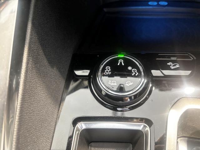 ３００８ ＧＴライン　ブルーＨＤｉ　サンルーフ　ハーフレザー　ＬＥＤライト　シートヒーター　パワーバックドア　ＬＥＤライト　ＥＴＣ　ドラレコ　カープレイ　アンドロイドオート　純正１８ＡＷ（65枚目）