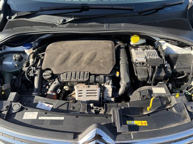 Ｃ３ セントジェームス　禁煙車　特別仕様車　アーバンレッド内装　カープレイ　クルコン　スピードリミッター　被害軽減ブレーキ　ブラインドスポットモニター　Ｂカメラ　純正１６インチＡＷ　ＥＴＣ！（19枚目）