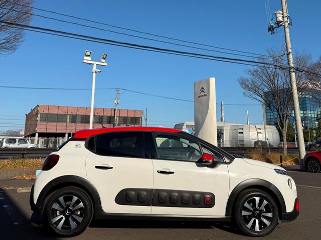 Ｃ３ セントジェームス　禁煙車　特別仕様車　アーバンレッド内装　カープレイ　クルコン　スピードリミッター　被害軽減ブレーキ　ブラインドスポットモニター　Ｂカメラ　純正１６インチＡＷ　ＥＴＣ！（44枚目）