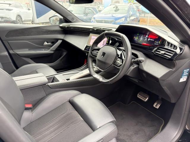 308 GT ブルーHDi 純正ナビ マトリクスLED メモリー機能付きパワーシート ハーフレザー シートヒーター ACC カープレイ アンドロイドオート ランバーサポート 全周囲カメラ パークソナー 純正18AW!(9枚目)