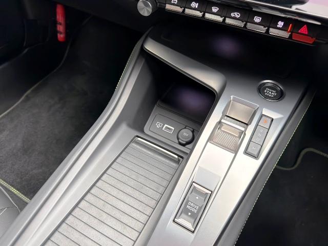 308 GT ブルーHDi 純正ナビ マトリクスLED メモリー機能付きパワーシート ハーフレザー シートヒーター ACC カープレイ アンドロイドオート ランバーサポート 全周囲カメラ パークソナー 純正18AW!(16枚目)