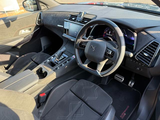 DS AUTOMOBILES DS7 CROSSBACK PERFORMANCE LINE