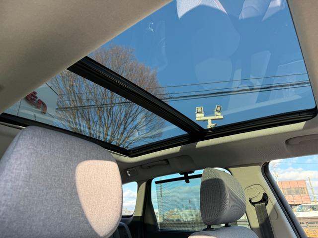 Ｃ３ エアクロス シャインパック　ブルーＨＤｉ　１オーナー　禁煙車　サンルーフ　ハーフレザー　ＨｉＦｉスピーカー　アドバンスドコンフォートシート　グリップコントロール　カープレイ　クルコン　純正１７インチＡＷ　ＥＴＣ！（17枚目）