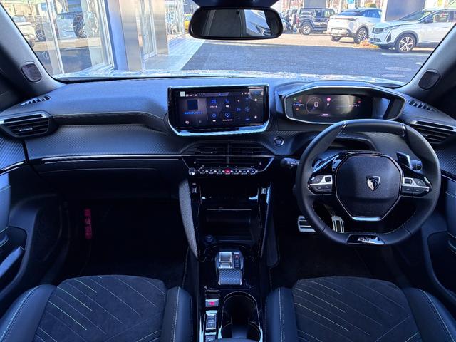 ２００８ ＧＴハイブリッド　マイルドハイブリッド　ハーフレザー　ＬＥＤライト　ＡＣＣ　カープレイ　アンドロイドオート　衝突軽減ブレーキ　バックカメラ　１０インチタッチスクリーン　シートヒーター　純正１８インチアルミホイール（15枚目）