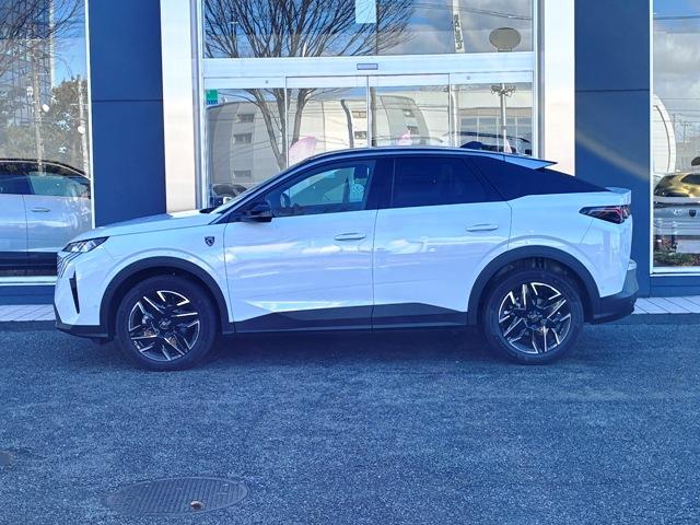 ３００８ ＧＴハイブリッド　アルカンタラパッケージ　ＭＨＥＶモデル　マトリクスＬＥＤライト　３６０°カメラ　アクティブクルコン　レーンアシスト　シートヒーター　ステアリングヒーター　ブラインドスポット　電動シート　ランバーサポート　純正１９インチＡＷ（11枚目）